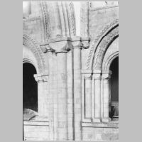Triforium, detail, Foto Courtauld Institute of Art.jpg